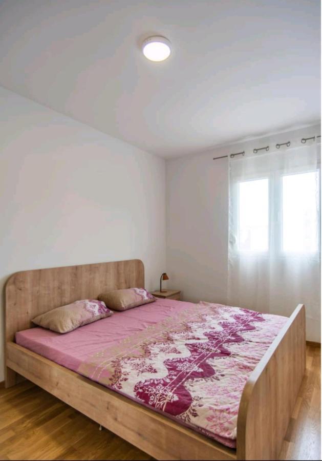 Sunny Hill Suite Ljubovic بودغوريتْسا المظهر الخارجي الصورة